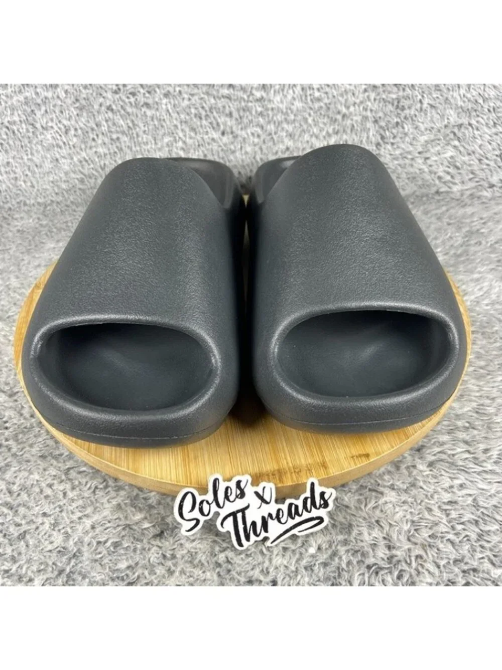 Adidas Yeezy Slide Onyx Size 7 Men HQ6448